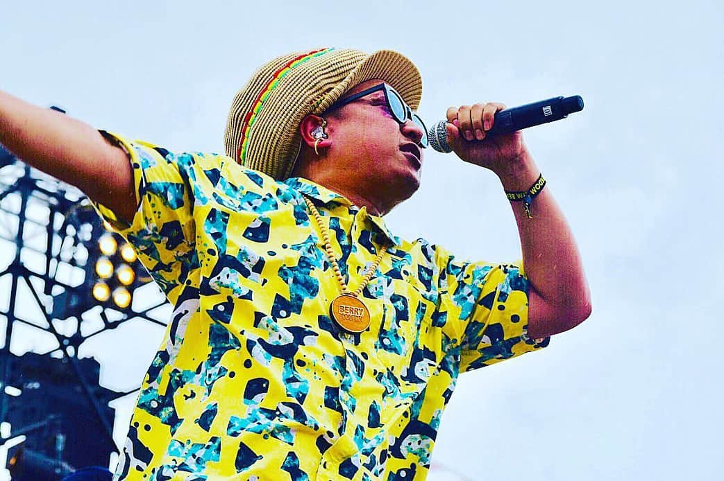 MOCAさんのインスタグラム写真 - (MOCAInstagram)「. . #FREEDOMbeach  #FREEDOM2019  @freedombeach2019official . 出演終了致しました😬🏝 . . 何より雨風の中、 楽しんでくれたひとりひとりに ありがとうです😊✌️ . . そして呼んでくださった、 MINMI (@minmidesu )さん GAKUONの皆様に 心から感謝致します🥇👍 . . またパワーアップして 帰ってきます㊗️ . #ベリーグッドマン  #宮崎 #青島 .」7月20日 18時25分 - moca_berrygoodman