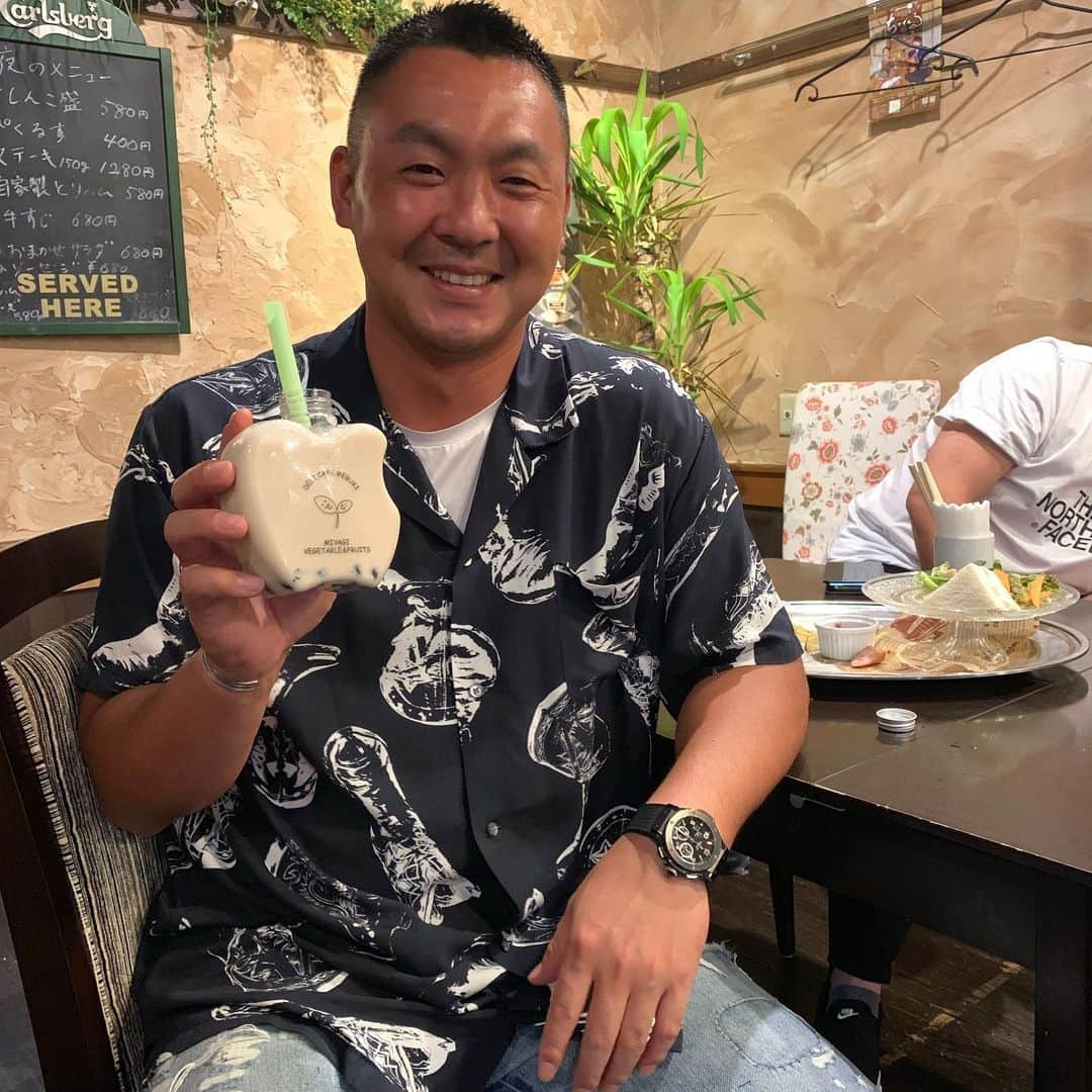 枡田慎太郎さんのインスタグラム写真 - (枡田慎太郎Instagram)「本日は急遽開催した話茶会ほんまにご参加ありがとうございました😊！ 短い時間でしたけど楽しい時間が過ごせましたー☺️🍻 アラボーイOK社長ありがとう！ デリカフェ芽ぶきさんありがとう🌱 #仙台#デリカフェ#芽ぶき#アラボーイ」7月20日 18時34分 - masushin78