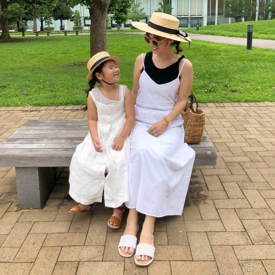 manamisotayutaさんのインスタグラム写真 - (manamisotayutaInstagram)「今日から#夏休み だぁー✨ #お台場 #日本科学未来館 でやっている#マンモス展  に行ってきたよ🐘🐘🐘 4万年も前の本物のマンモスの化石に感動✨ 長男曰く、"ロマンを感じる✨" だそう🤣笑 子どもたちおもしろかったみたい❤︎ #自由研究 にするようで…❤︎❤︎ 今年は7月中に自由研究終わるといいなぁ✨ ・ ・  #親子コーデ ❤︎ #カンカン帽 に#ホワイトワンピース  2人とも @zara  のセールで買ったもの♡ ・  mama tops @happy.exp_by.veritajp  #HAPPYEXP #HAPPY急便 肩ねじりタンクトップ❤︎ アシメな形がかわいい❤︎ ・ shoes👡 @fortuneplus2020  #ラインストーンサンダル キラキラシルバーでコーデのポイントに❤︎ ＊ ＊ pic10 #兄妹コーデ  兄さんたちは全身 @gu_global  コーデ❤︎ 娘初めて歯が抜けたー✨✨✨ ＊ ＊ ＊ #リンクコーデ#双子コーデ #女の子ママ#キッズコーデ#キッズファッション#ママコーデ #ふたごコーデ #リゾートコーデ #mamagirl #ponte_fashion #locari  #mineby3mootd#zara #ワンピース#プチプラコーデ#アラフォーコーデ#ヘアアレンジ」7月20日 19時02分 - manamisotayuta