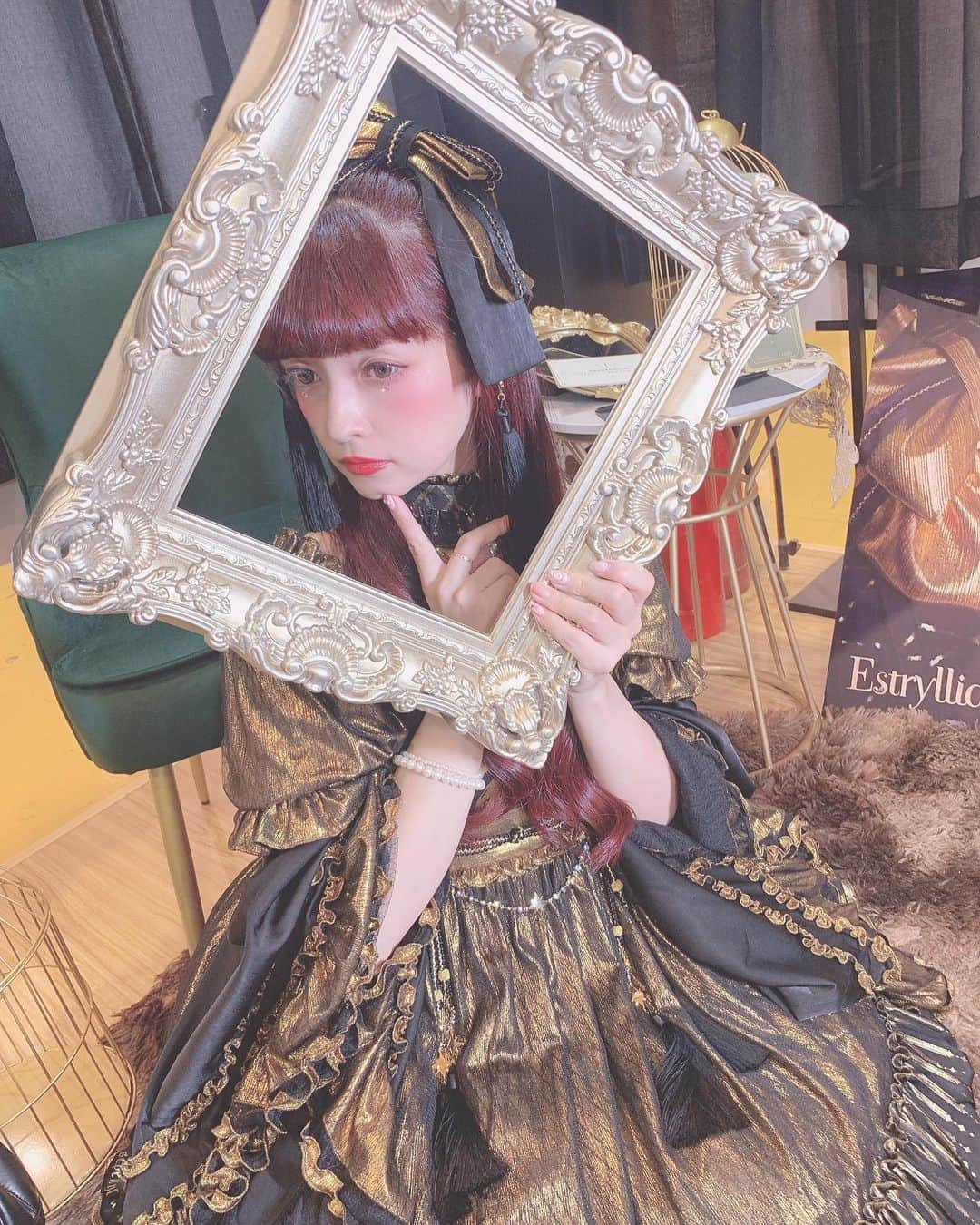 青木美沙子さんのインスタグラム写真 - (青木美沙子Instagram)「#EstrylliaEnhilliaさんのお洋服を着ました💓大人ロリータな雰囲気でゴシックな感じも好き💓 #estrylliaenhillia  #エスタリアエヘニア」7月20日 19時11分 - misakoaoki