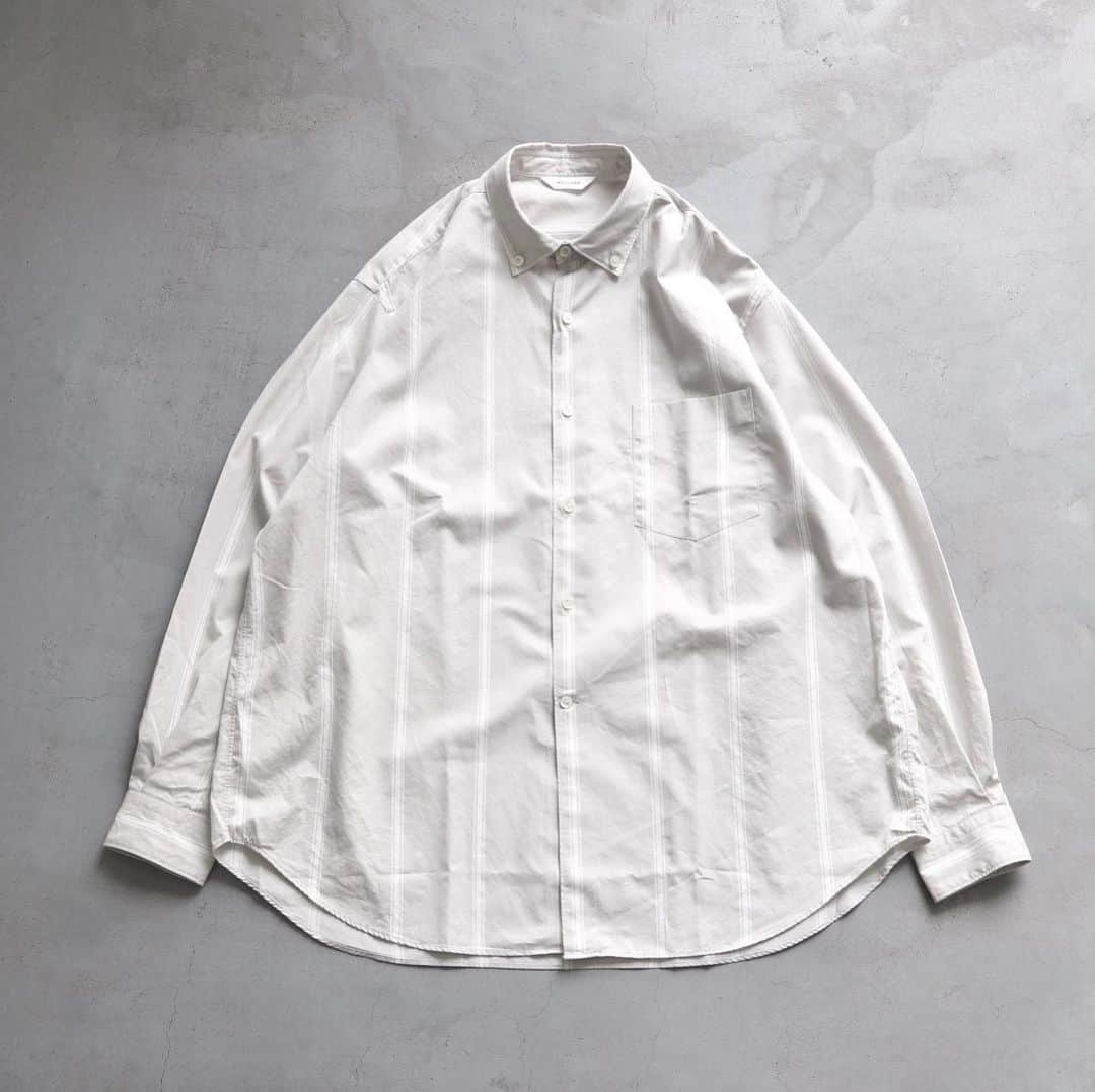 wonder_mountain_irieさんのインスタグラム写真 - (wonder_mountain_irieInstagram)「_ WELLDER / ウェルダー “Button-Down Standard Shirt” ￥25,920- _ 〈online store / @digital_mountain〉 https://www.digital-mountain.net/shopdetail/000000009923/ _ 【オンラインストア#DigitalMountain へのご注文】 *24時間受付 *15時までのご注文で即日発送 *1万円以上ご購入で送料無料 tel：084-973-8204 _ We can send your order overseas. Accepted payment method is by PayPal or credit card only. (AMEX is not accepted)  Ordering procedure details can be found here. >>http://www.digital-mountain.net/html/page56.html _ #WELLDER #ウェルダー _ 本店：#WonderMountain  blog>> http://wm.digital-mountain.info/blog/20190720-1/ _ 〒720-0044  広島県福山市笠岡町4-18  JR 「#福山駅」より徒歩10分 (12:00 - 19:00 水曜定休) #ワンダーマウンテン #japan #hiroshima #福山 #福山市 #尾道 #倉敷 #鞆の浦 近く _ 系列店：@hacbywondermountain _」7月20日 19時46分 - wonder_mountain_