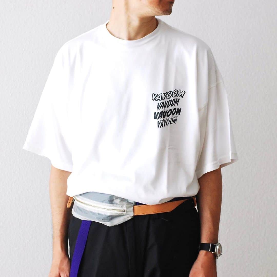wonder_mountain_irieさんのインスタグラム写真 - (wonder_mountain_irieInstagram)「_ WELLDER / ウェルダー “Wide Fit T-Shirts (VAVOOM Print)” ￥9,720- _ 〈online store / @digital_mountain〉 https://www.digital-mountain.net/shopdetail/000000009922/ _ 【オンラインストア#DigitalMountain へのご注文】 *24時間受付 *15時までのご注文で即日発送 *1万円以上ご購入で送料無料 tel：084-973-8204 _ We can send your order overseas. Accepted payment method is by PayPal or credit card only. (AMEX is not accepted)  Ordering procedure details can be found here. >>http://www.digital-mountain.net/html/page56.html _ #WELLDER #ウェルダー  bag→ #ninetailor ￥7,560- pants→ #itten. ￥27,000- watch→ #nigelcabourn × #TIMEX ￥31,320- _ glass code→ #acdesign ￥19,980- eyewear→ #lescalunetier ￥39,960- _ 本店：#WonderMountain  blog>> http://wm.digital-mountain.info/blog/20190720-1/ _ 〒720-0044  広島県福山市笠岡町4-18  JR 「#福山駅」より徒歩10分 (12:00 - 19:00 水曜定休) #ワンダーマウンテン #japan #hiroshima #福山 #福山市 #尾道 #倉敷 #鞆の浦 近く _ 系列店：@hacbywondermountain _」7月20日 19時44分 - wonder_mountain_