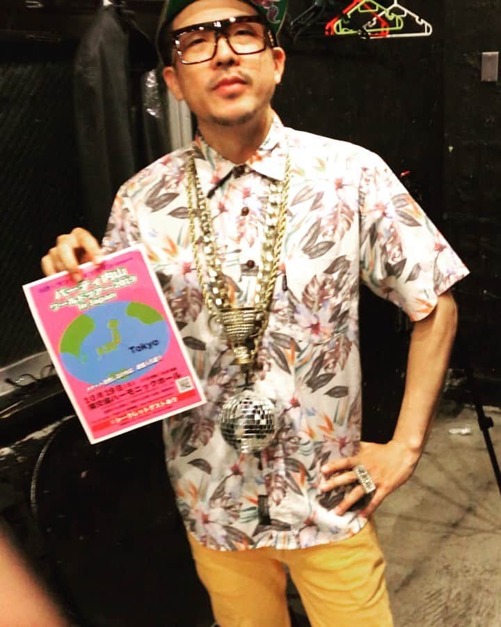 パーティ内山のインスタグラム：「#シオマリアッチ #有田ジェネレーション #告知 #動画 #パーティ内山 #単独ライブ #グレープカンパニー」
