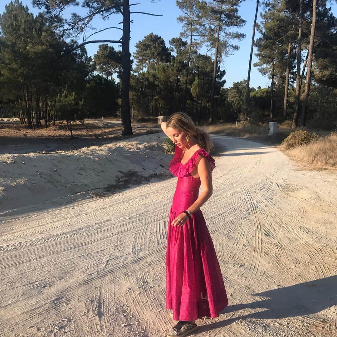 アナベル・ウォーリスのインスタグラム：「Heatwave @ullajohnson 💗」