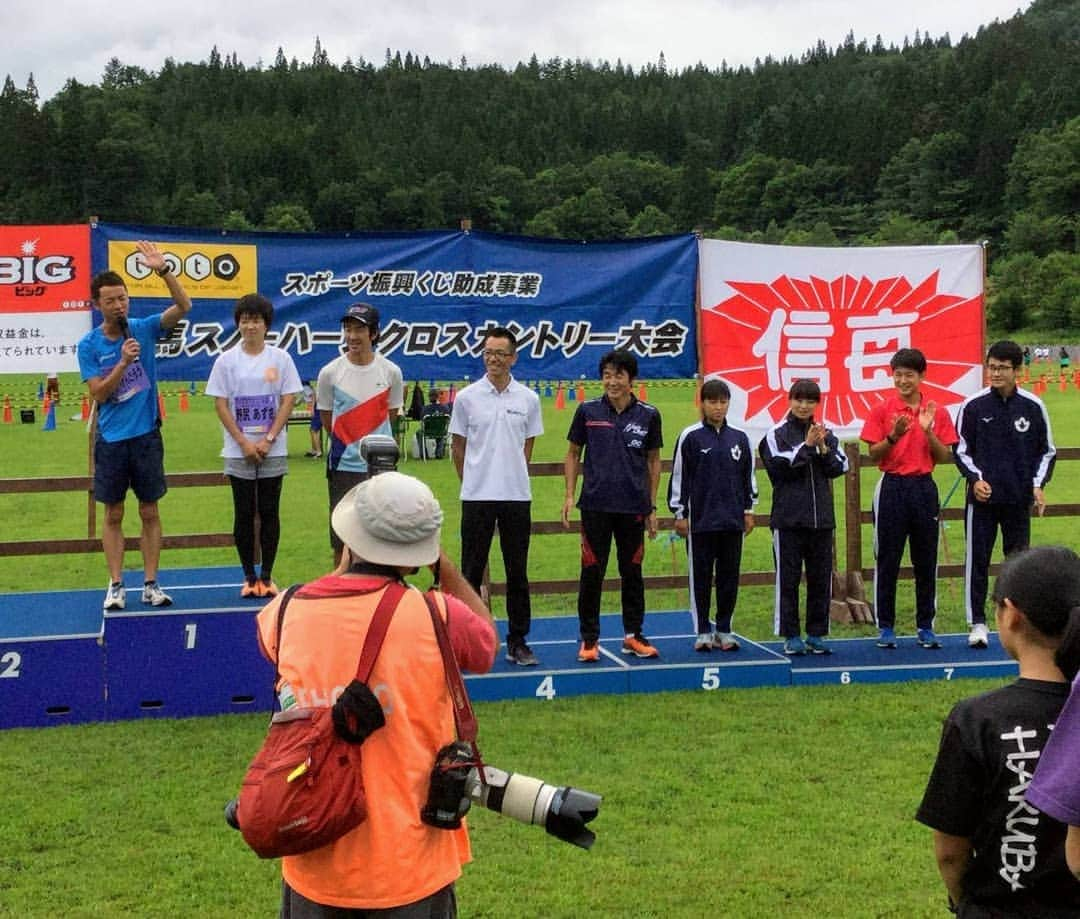 宇野けんたろうさんのインスタグラム写真 - (宇野けんたろうInstagram)「朝練習.Run10km+100m×3本！！ 今日は長野県「白馬スノーハープクロスカントリー大会」ゲストランナーで走ってワイワイしてきました！！ 一周4kmのコースめちゃくちゃキツイ。 たまらんぞこれは。。。 二日間あるので明日も頑張るぞー！！！ バンザーイ！！！ 雨の影響で、クロカンの地面が泥と砂利の悪路だったけど、イトイエックスのソックスがかなり役に立った。快適に走れた。  #Jaybird  #イトイエックス  #マラソン #マラソン大会 #ランニング #ジョギング #アスリート #走る #芸人」7月20日 19時59分 - unokentarorun