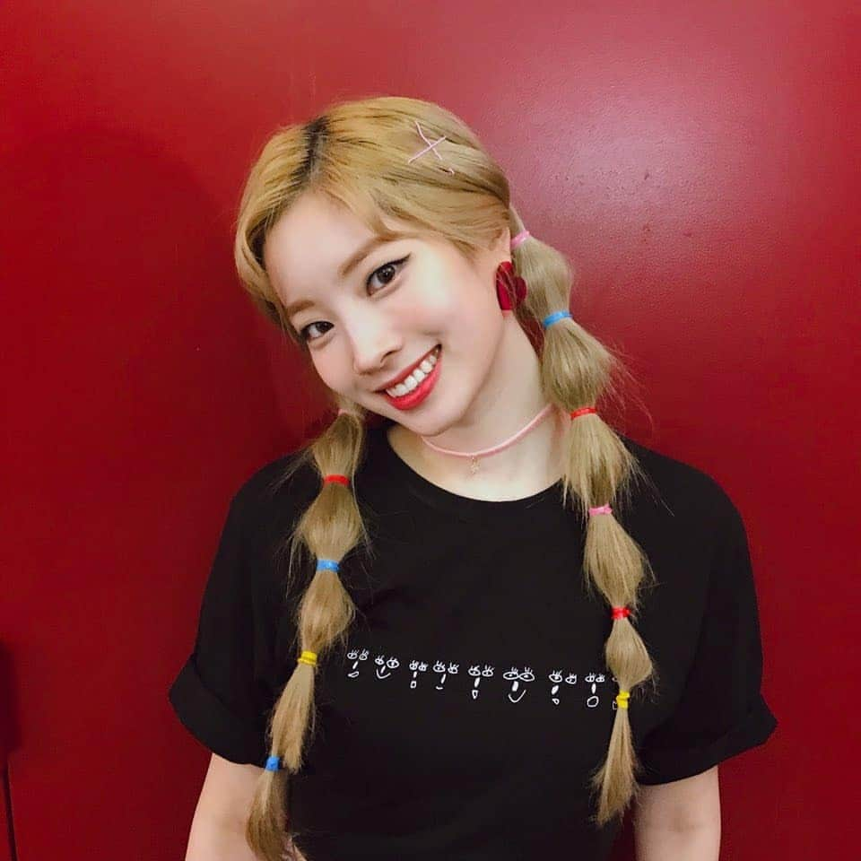 TWICEさんのインスタグラム写真 - (TWICEInstagram)「#TWICELIGHTS 💕」7月20日 20時38分 - twicetagram