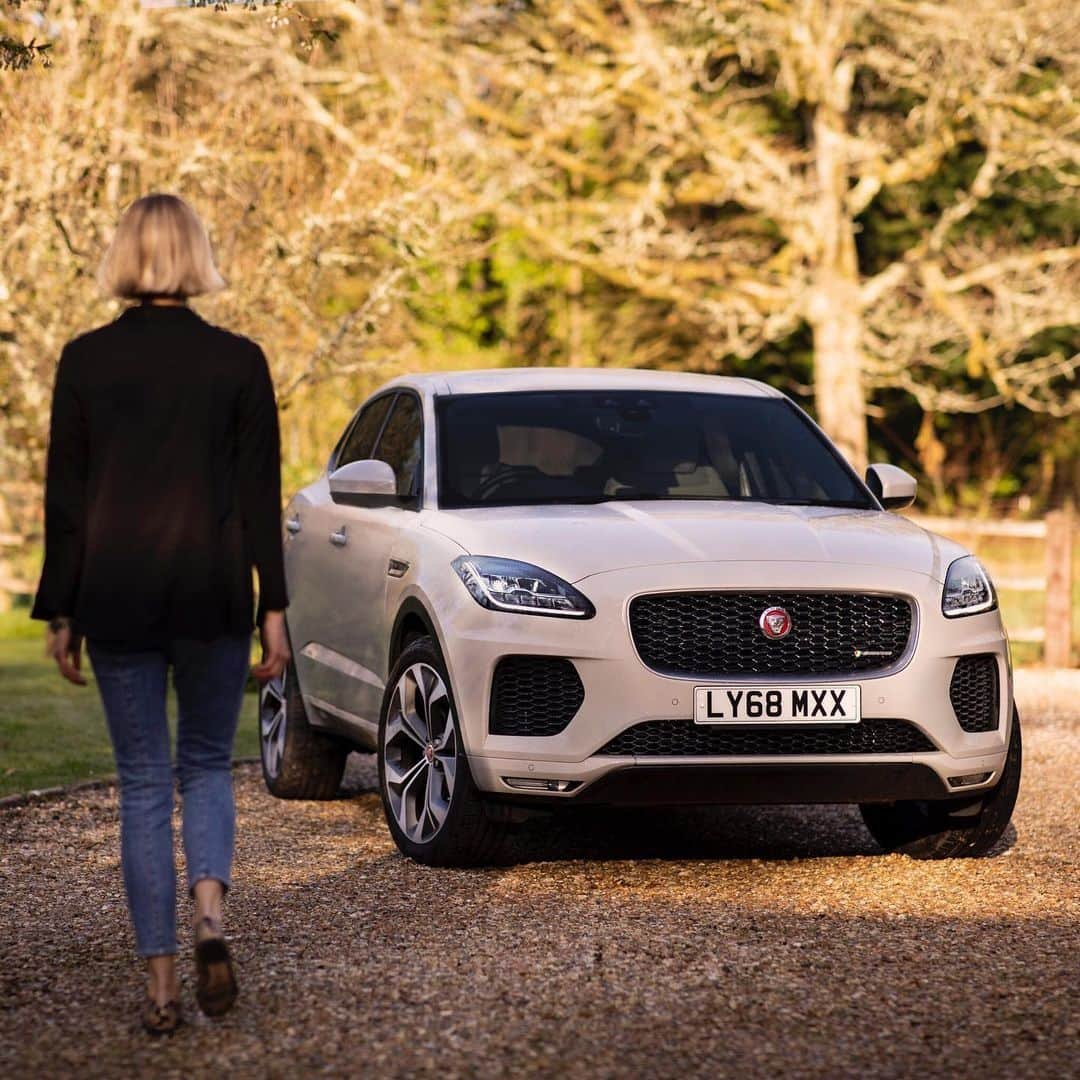 Jaguarさんのインスタグラム写真 - (JaguarInstagram)「Think outside. No box required.  #JaguarJourneys #Jaguar #EPACE #AWD #Luxury #Performance #SUV #InstaDesign #InstaCar #CarsofInstagram #England #UK」7月20日 20時47分 - jaguar