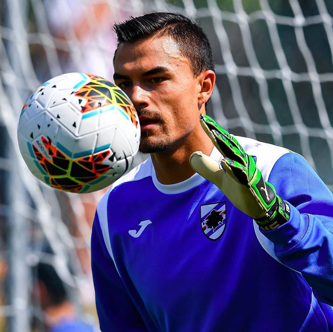 エミリオ・アウデロのインスタグラム：「Let’s start!!! 😁⚽️ #back #preseason #sampdoria #training #blucerchiati」