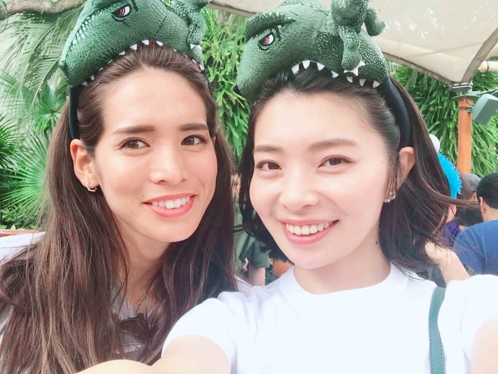 内藤夏紀のインスタグラム：「🦖🦖 . . #時差更新  #ユニバ  #だいしんゆう #恐竜カチューシャ  #🦖」