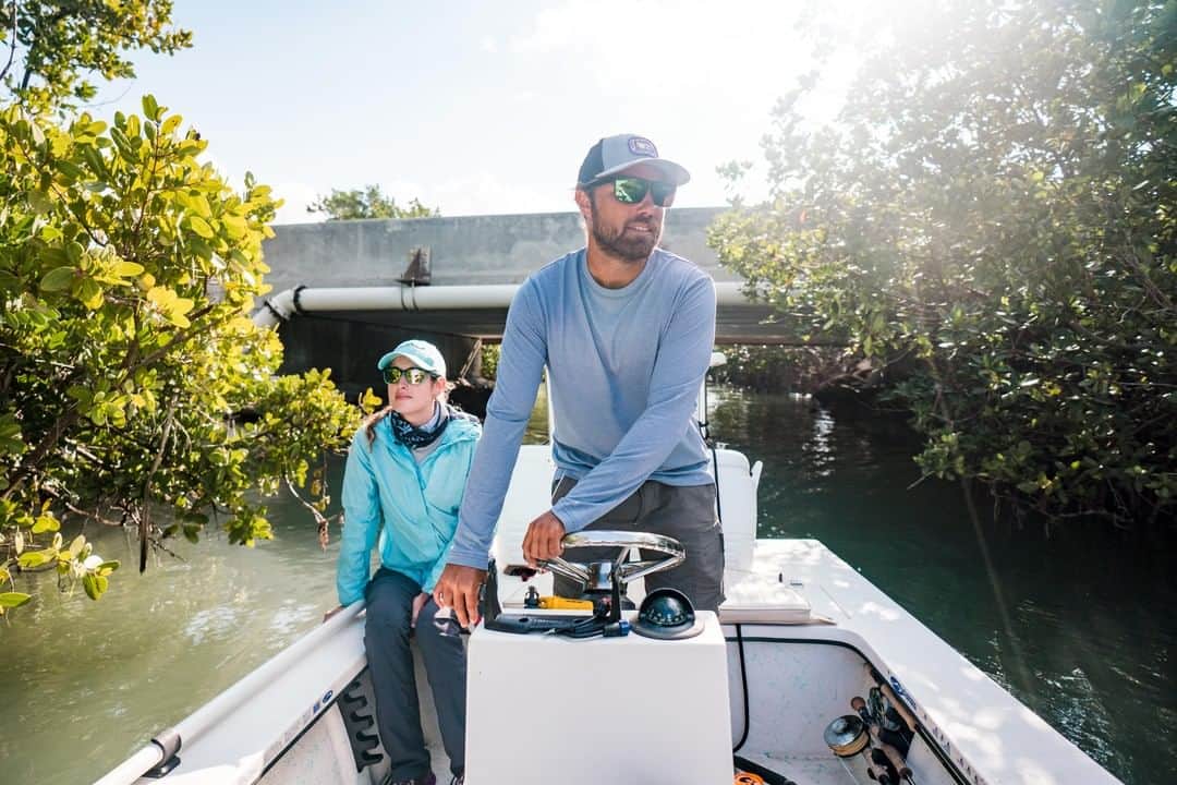 Costa Sunglassesのインスタグラム：「Navigating the mangrove maze. 📷: @flylords | @bonefishtarpontrust #SeeWhatsOutThere」