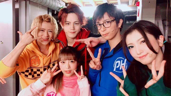 武田知大さんのインスタグラム写真 - (武田知大Instagram)「‪#イリクラ2019‬ ‪折り返しましたー！！‬ ‪今日もたくさんの御来場本当にありがとうございます！！‬ ‪推しのパーカーはゲット出来ました？‬ ‪どれも可愛いので観劇の記念に是非❤️💙💖💚💛🖤‬ ‪さあ！後半戦も宜しくお願いします😃‬」7月20日 22時46分 - tomohir0917