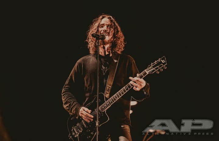 Alternative Pressさんのインスタグラム写真 - (Alternative PressInstagram)「On this day, @chriscornellofficial would have been 55 years old. The voice of not only Soundgarden and Audioslave, but an entire generation of music, Cornell's legacy as a vocalist will never be forgotten, his light and energy will never fade. Turn up your favorite Chris Cornell track today in his memory⁠ .⁠ .⁠ .⁠ #chriscornell #soundgarden #audioslave #alternativepress #altpress」7月20日 23時01分 - altpress