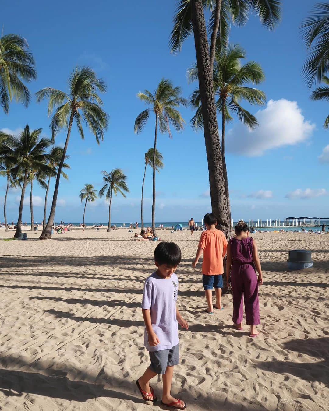 村上沙織さんのインスタグラム写真 - (村上沙織Instagram)「子供達が海で遊ぶ姿が一番好き。 明日はカメラ📷握りしめます♥️ #hawaii#hawaiilife#kidsinhawaii」7月20日 23時26分 - rosysaorimonster