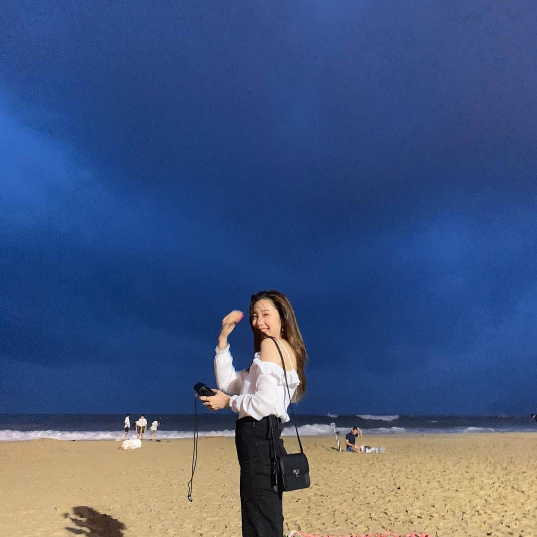 チェギョンさんのインスタグラム写真 - (チェギョンInstagram)「어제 바다에서🌊🌊」7月20日 23時27分 - yunvely_0824