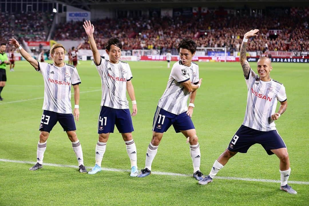 Goal Japanさんのインスタグラム写真 - (Goal JapanInstagram)「. ゴールセレブレーション🕺🕺🕺🕺 (Photo:J.LEAGUE) . 🇯🇵#明治安田生命J1リーグ 第20節 🆚#ヴィッセル神戸 0-2  #横浜Fマリノス ⚽️#エジガルジュニオ(38分)、#マルコスジュニオール(78分/PK) . #soccer #football #J1 #jleague #vissel #visselkobe #fmarinos #yokohamafmarinos #サッカー #フットボール #Jリーグ #⚽」7月20日 23時39分 - goaljapan