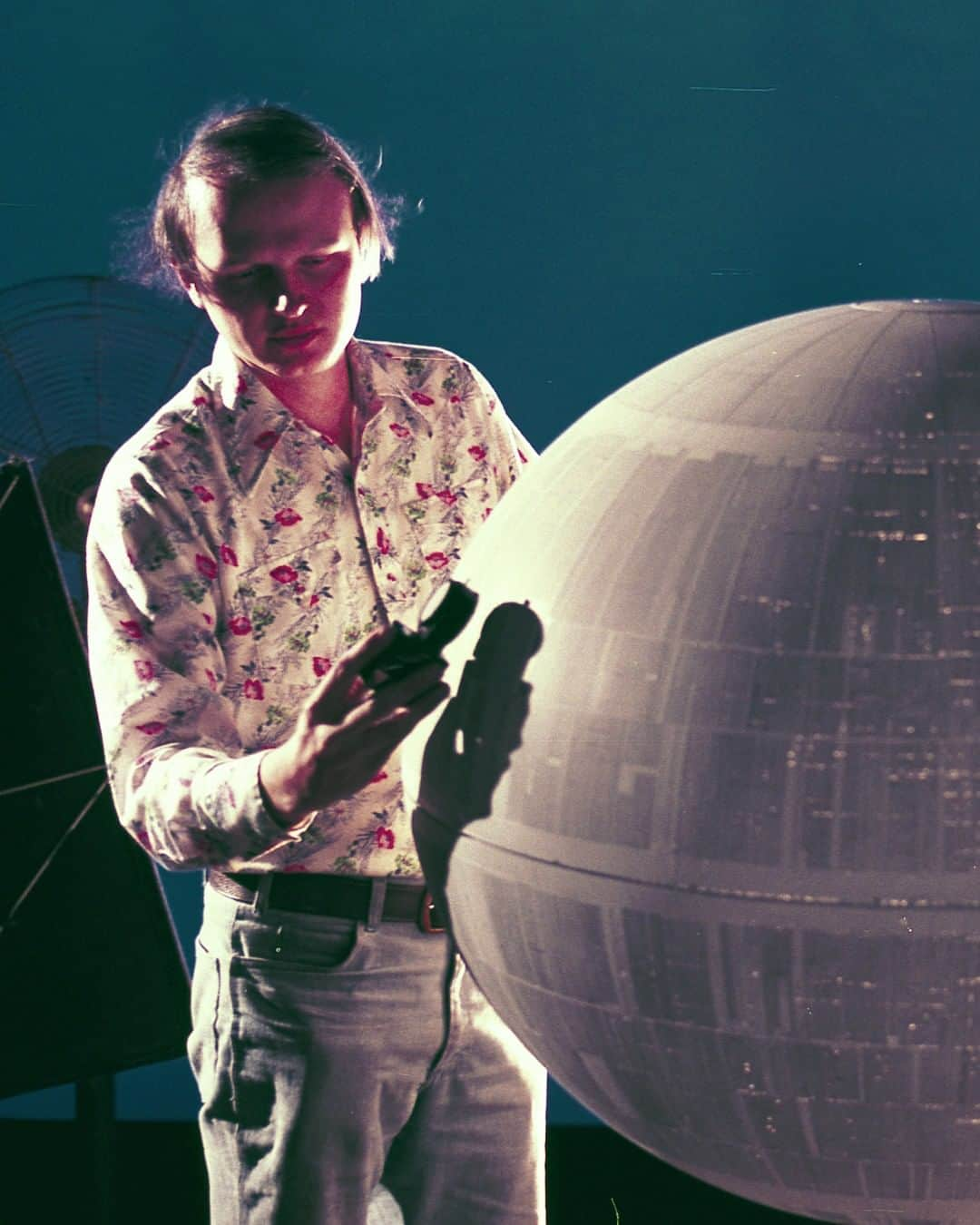 スター・ウォーズさんのインスタグラム写真 - (スター・ウォーズInstagram)「The Empire’s ultimate weapon (and definitely no moon). Legendary @ILMVFX artist Dennis Muren gets the Death Star ready for its close up on the set of Star Wars: A New Hope. #NationalMoonDay」7月21日 0時00分 - starwars