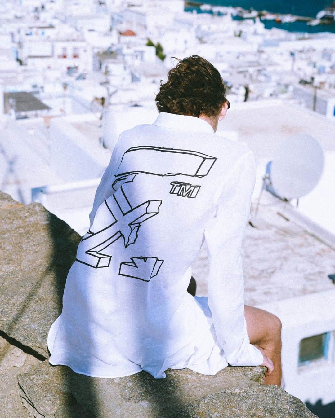 OFF-WHITE C/O VIRGIL ABLOHさんのインスタグラム写真 - (OFF-WHITE C/O VIRGIL ABLOHInstagram)「men’s @off___white___mykonos summer capsule collection exclusive to the flagship location ~ launching today」7月20日 23時52分 - off____white