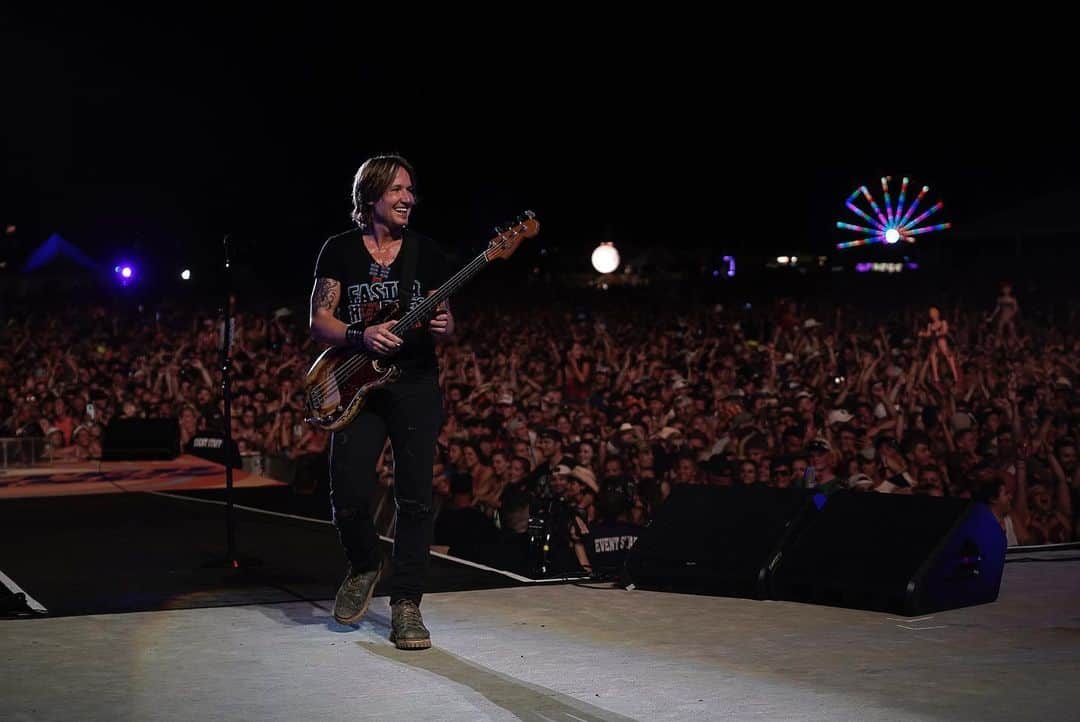のインスタグラム：「Brooklyn, MI • 7.19.19 • @fasterhorsesfestival」