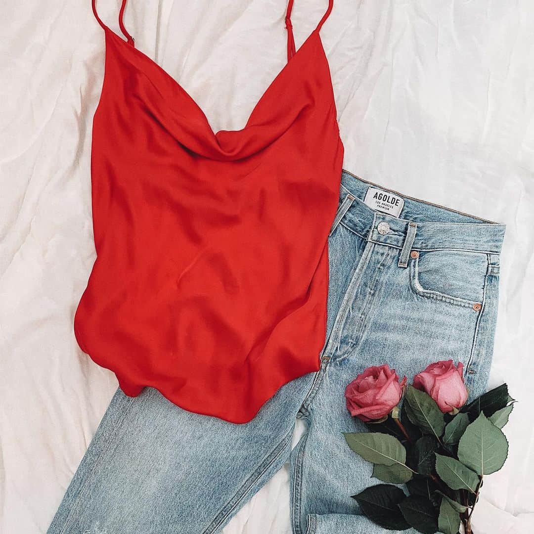 ブルーライフのインスタグラム：「saturday staple: the @shopbluelife bella cami ❤️」