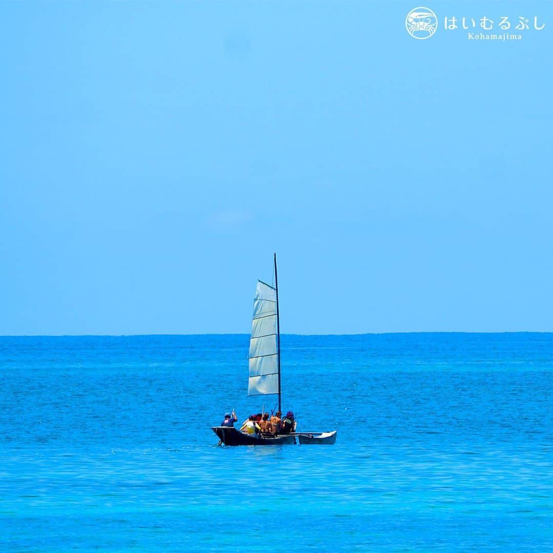 HAIMURUBUSHI はいむるぶしさんのインスタグラム写真 - (HAIMURUBUSHI はいむるぶしInstagram)「沖縄の伝統的な帆掛けサバニ船。趣きのある姿に琉球古来の浪漫を感じます。 #沖縄 #八重山諸島 #小浜島 #サバニ船 #帆掛けサバニ #リゾート #ホテル #はいむるぶし #japan #okinawa #yaeyamaislands #kohamajima #sabani #ship #beachresort #haimurubushi」7月21日 0時48分 - haimurubushi_resorts