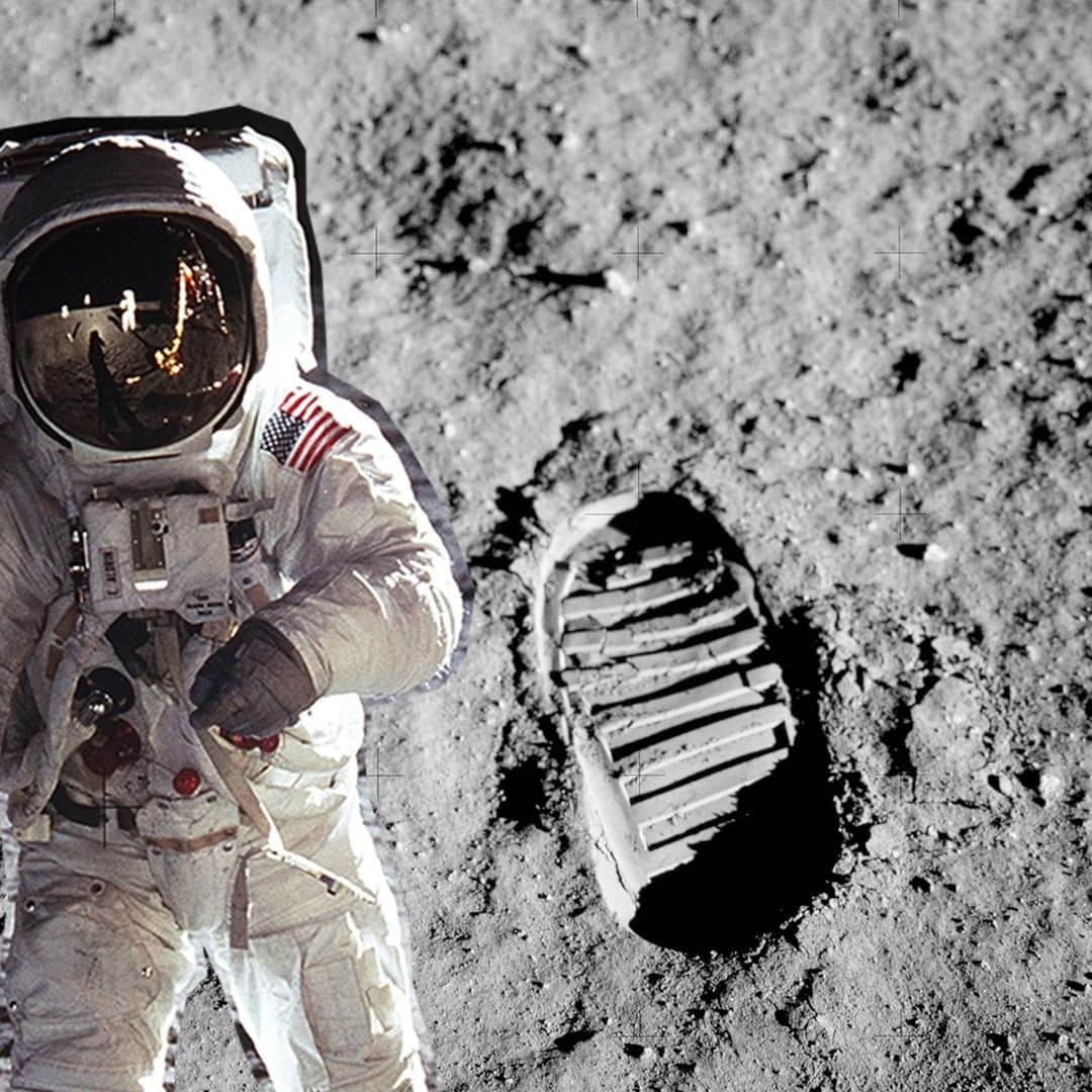 フィオレンティーニベーカーさんのインスタグラム写真 - (フィオレンティーニベーカーInstagram)「Leave your footprint on the world. Happy Moon Day! #Moonday #Armstrong」7月21日 1時00分 - fiorentinibaker