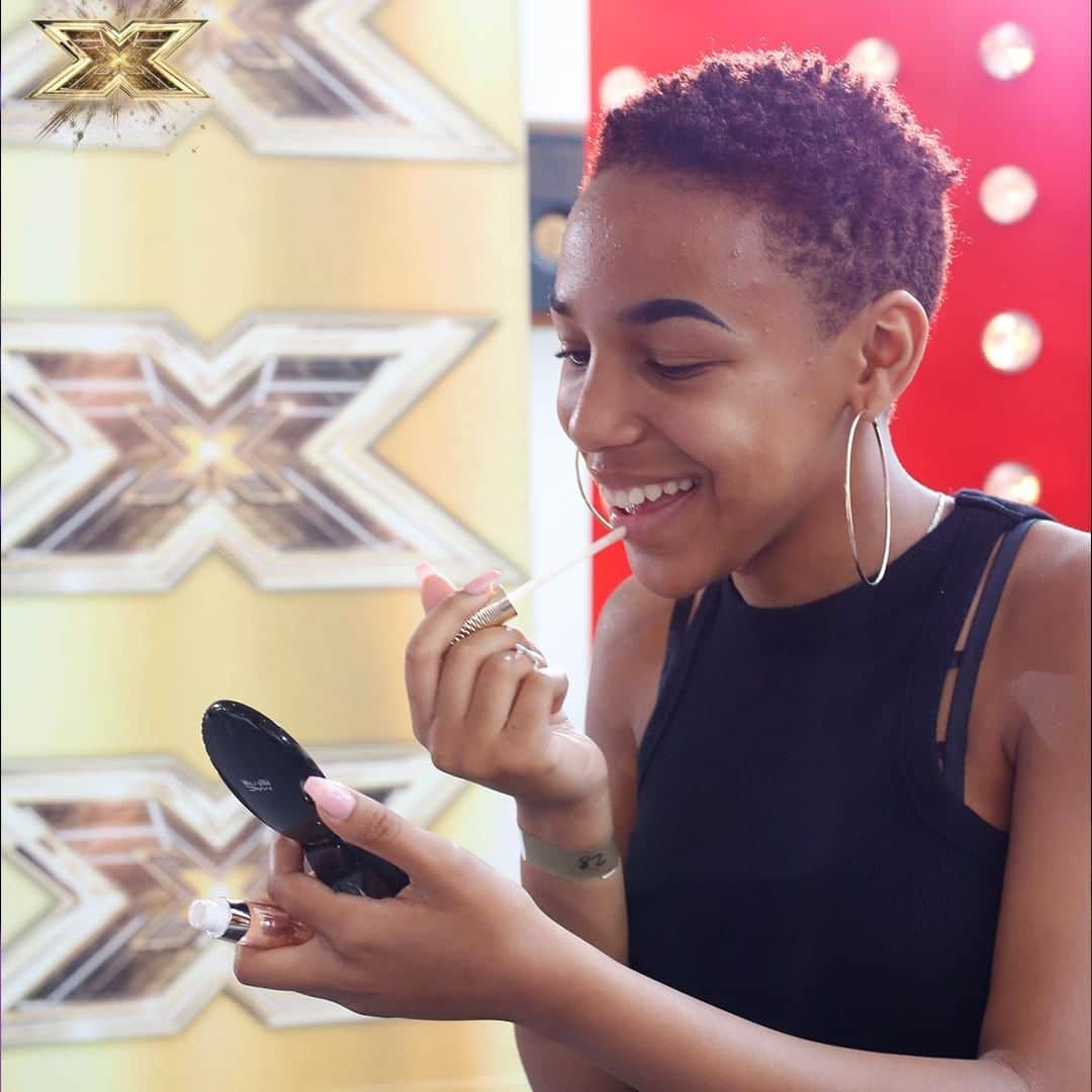Xファクターさんのインスタグラム写真 - (XファクターInstagram)「Make-up time!💄💁 Who's ready to party?🎊🎉 #XFactor」7月21日 1時01分 - thexfactor