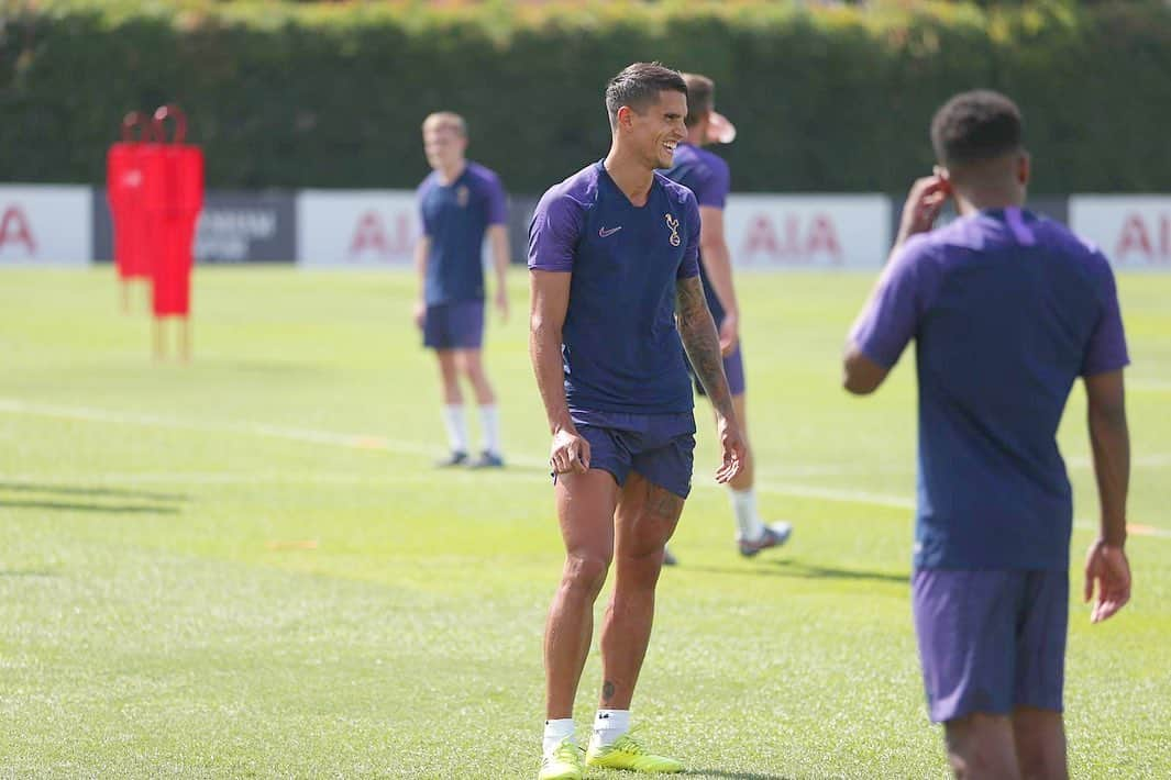 エリク・ラメラさんのインスタグラム写真 - (エリク・ラメラInstagram)「😁😁⚽️⚽️ #preseason #singapore🇸🇬」7月21日 1時04分 - eriklamela