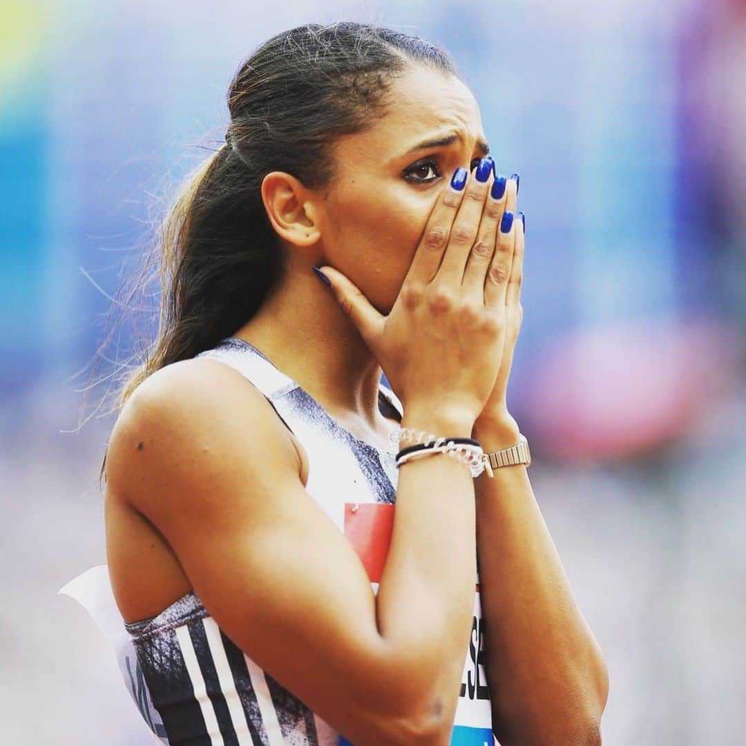 Laviai NIELSENさんのインスタグラム写真 - (Laviai NIELSENInstagram)「50.83?!? Did that just happen?! I’m just 😶  Put my body on the line today and completely ran out of my skin, and it paid off 🎉 Thank you @londonstadium , you are my favourite place in the whole world ✨ #sub51」7月21日 1時14分 - laviai