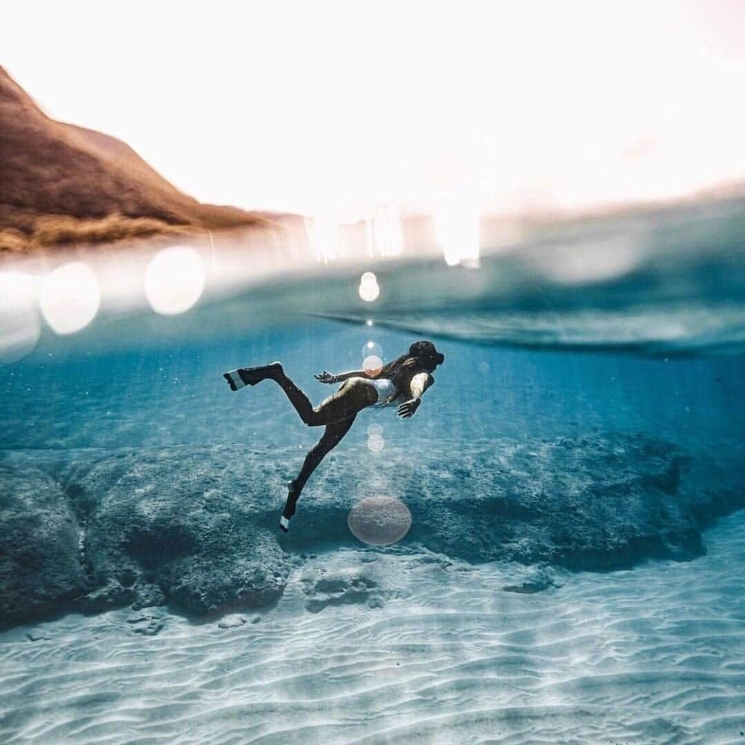 BILLABONG WOMENSさんのインスタグラム写真 - (BILLABONG WOMENSInstagram)「Live for the moments you can't put into words @nique_miller 📸 @nick.oahu」7月21日 1時16分 - billabongwomens