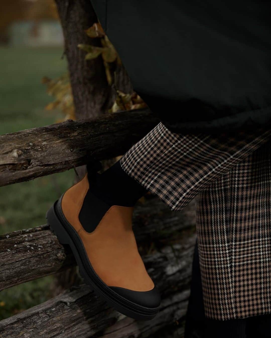 ウォントのインスタグラム：「Our Wellington boot in Saddle, seen here in our latest Pre Autumn campaign. Available for him and her (link in bio). — #wantlesessentiels #footwear #style #design #preaw19 #boot」