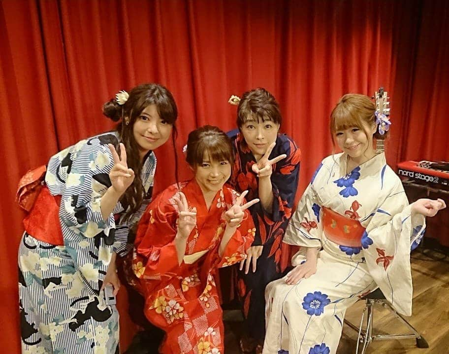 花井美理さんのインスタグラム写真 - (花井美理Instagram)「ありがとうございました！！ #グラドルスペースシャトル #1 #早稲田リネン #栗山夢衣 #松坂南 #華彩なな  #花井美理」7月21日 2時05分 - miri_hanai_official