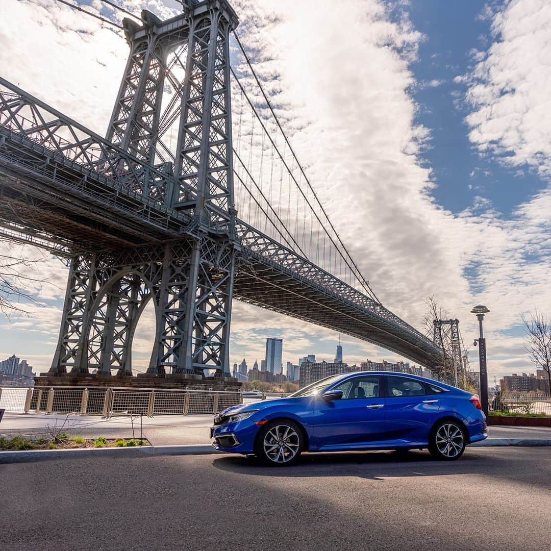 のインスタグラム：「The Civic’s impressive design is sure to keep you sharp this summer.」