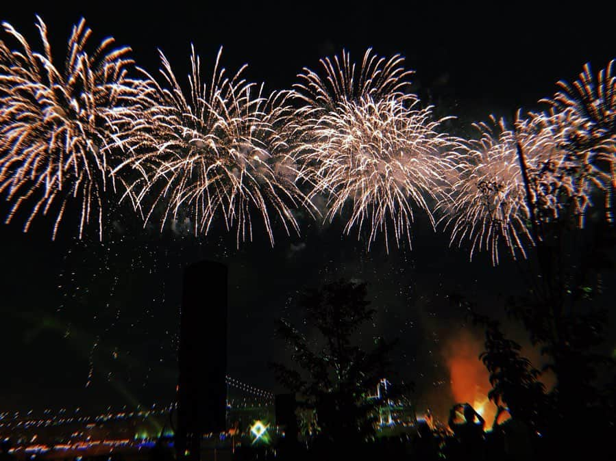 菅又菜摘（ナツ）さんのインスタグラム写真 - (菅又菜摘（ナツ）Instagram)「🎇🌉 @starisland_world #starisland #starisland2019  #toyosugururipark #tokyo #japan #hanabi #hanabishow」7月21日 2時43分 - kogenatsu920