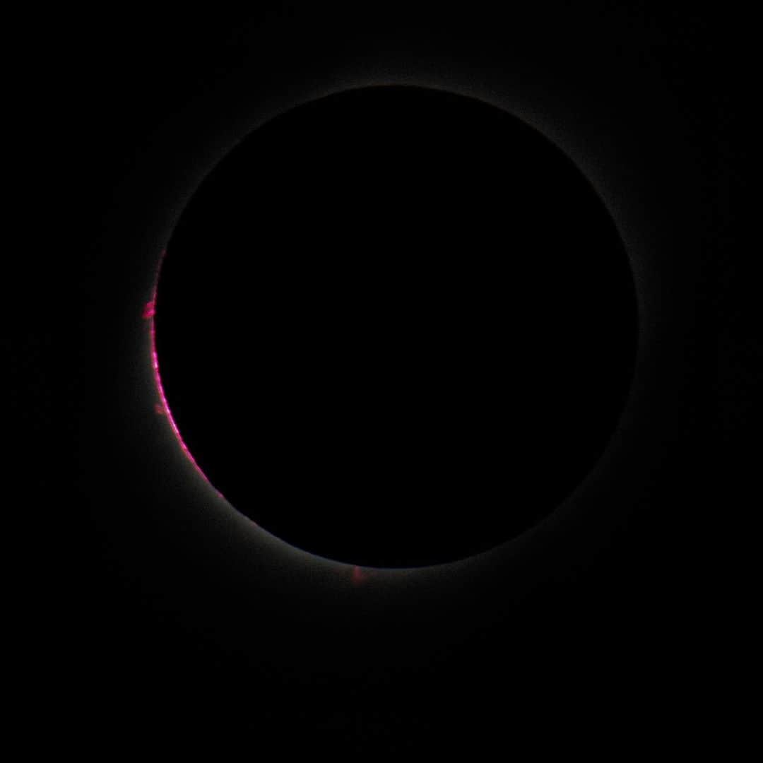 NASAさんのインスタグラム写真 - (NASAInstagram)「Total Solar Eclipse - July 2, 2019 -- The Sun’s chromosphere is visible in red during the total solar eclipse on Tuesday, July 2, 2019, directly over the National Science Foundation’s (@nsfgov) Cerro Tololo Inter-American Observatory (@cerrotololo). The observatory is located in the foothills of the Andes, 7,241 feet (2,200 meters) above sea level in the Coquimbo Region of northern Chile. A total and partial solar eclipse was visible across parts of Chile and Argentina, while a partial eclipse was visible across much of South America.  Credit: NASA/Goddard/Rebecca Roth #eclipsesolar2019 #eclipse2019 #eclipsetotal #NSFScience #NSF #science #sun #moon #earth #nasa #nasagoddard #photogarpher #eclipse #chile」7月21日 3時01分 - nasagoddard