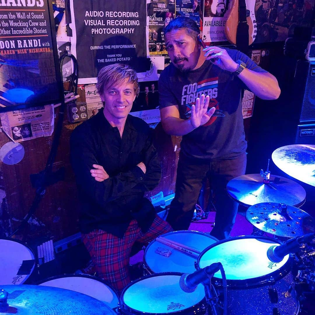 シェーン・ガラースさんのインスタグラム写真 - (シェーン・ガラースInstagram)「Stoked to have @johnmartinezhq from @modern_drummer in the house last night! Honored and privileged to be included in an upcoming article. I’ll keep y’all posted. 😊  @bakedpotatojazzclub #moderndrummer  @pearl_drums @pearl.drums.jp @zildjiancompany @vicfirth @remopercussion @canopusdrums @jhaudio @drumlads #pearl #zildjian #vicfirth #MyPerfectPair #remo #canopusdrums #drums #drummer #drummers #drumming #drumstagram #crumbweststudios #drumlads #drumsharing」7月21日 3時46分 - shanegaalaasofficial