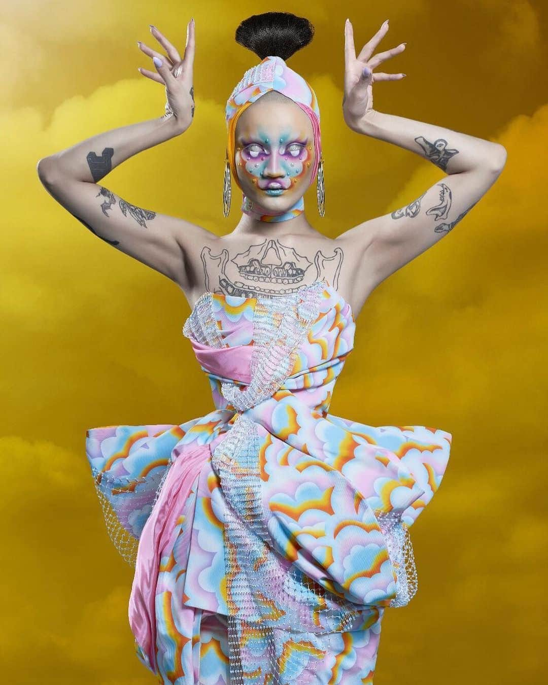 Instagramさんのインスタグラム写真 - (InstagramInstagram)「With a background in fashion design and a foothold in the Berlin drag scene, interdisciplinary artist Hungry (@isshehungry) developed her signature “distorted drag” aesthetic that = mesmerizing. #HiddenGems⁣ 💎✨⁣ ⁣ Photos of @isshehungry by @robertbartholot」7月21日 3時50分 - instagram