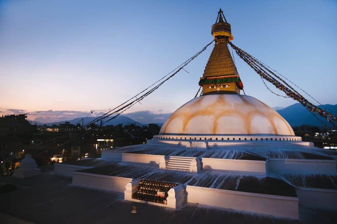 National Geographic Travelさんのインスタグラム写真 - (National Geographic TravelInstagram)「Photo by @max.lowe I The Boudhanath, one of the largest spherical Buddhist Stupas in Nepal and the world holds the skyline over darkening streets of Kathmandu. To see more from my journeys in Nepal and the Himalaya follow @max.lowe.」7月21日 4時03分 - natgeotravel