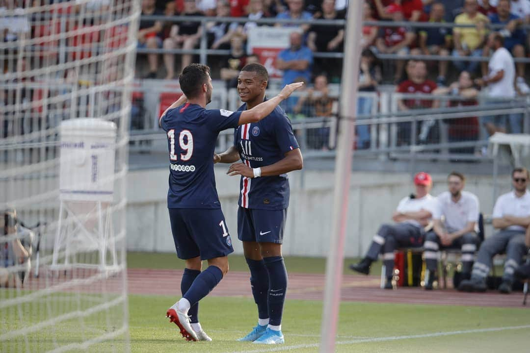 パブロ・サラビアさんのインスタグラム写真 - (パブロ・サラビアInstagram)「🇫🇷Deuxième match de pré-saison, hereux pour mon premier ⚽️ avec @psg 😄😄/ 🇪🇸 segundo partido de la pretemporada, feliz por mi primer gol con el @psg  #PSG #Icicestparis  #AllezParis #PS19」7月21日 4時01分 - pablosarabia92