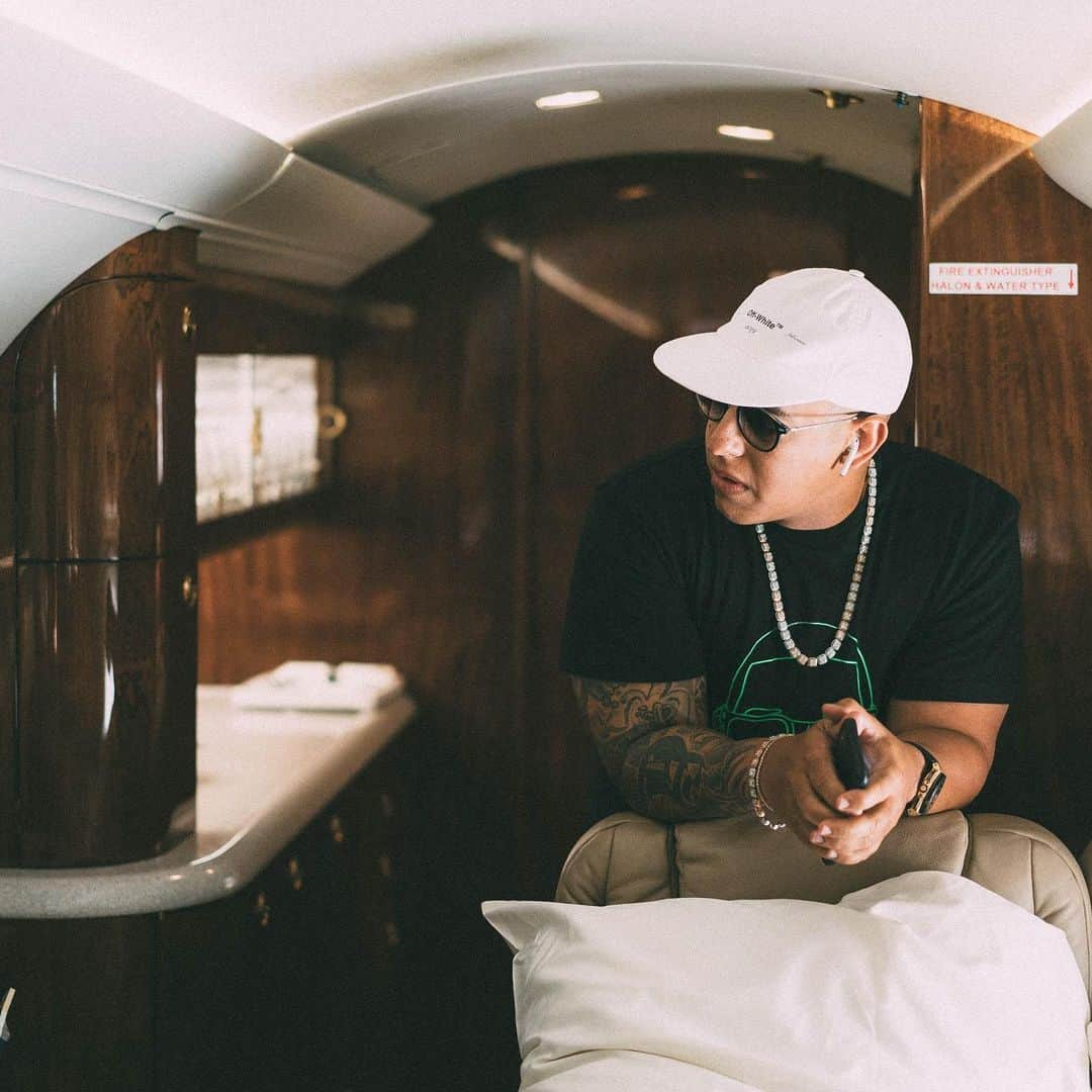 ダディー・ヤンキーさんのインスタグラム写真 - (ダディー・ヤンキーInstagram)「Saliendo para #CostaRica 🇨🇷」7月21日 4時14分 - daddyyankee