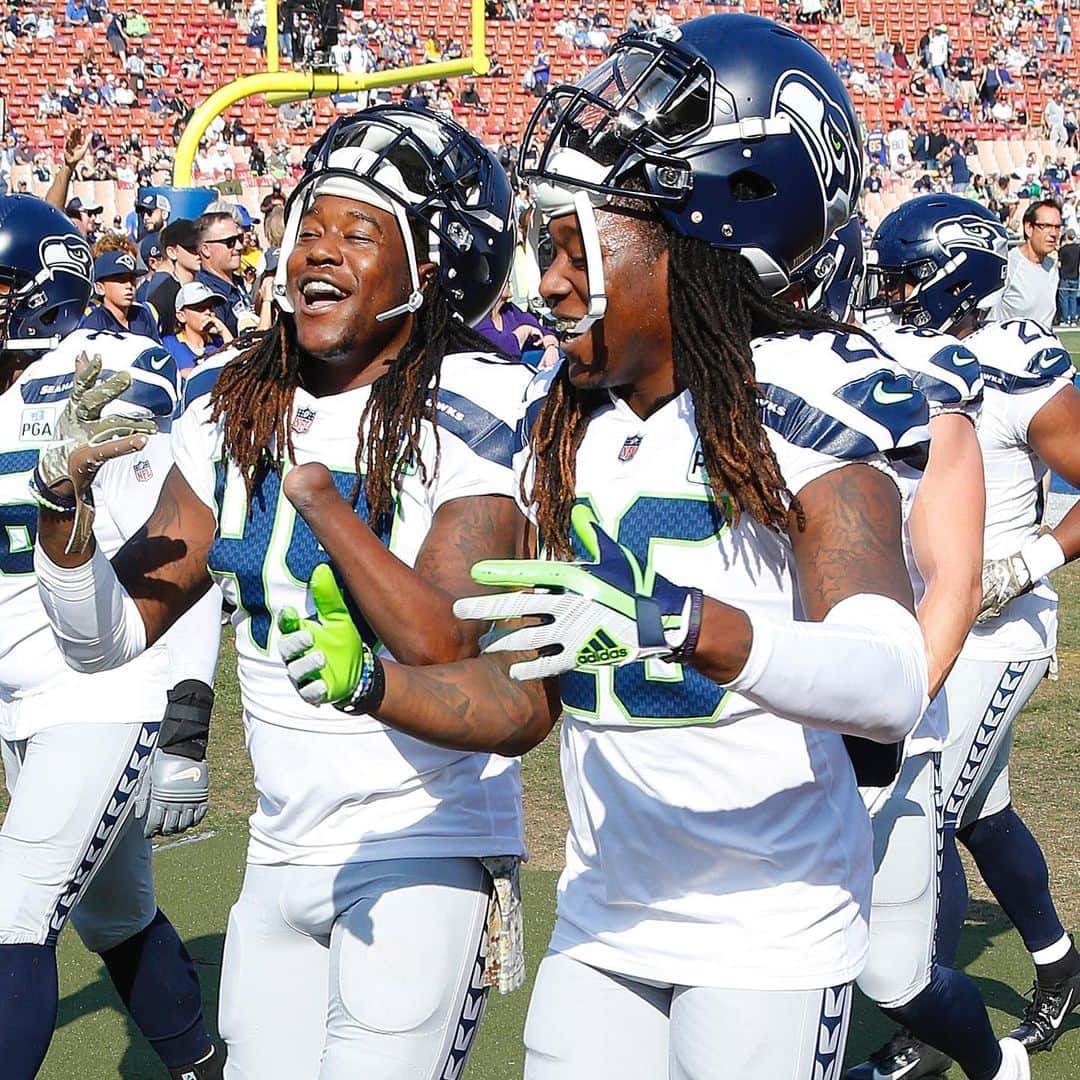 NFLさんのインスタグラム写真 - (NFLInstagram)「HAPPY BIRTHDAY to the Griffin Bros! 🐦🐦 @shaquillg @shaquem_griffin 📷: Kevin Terrell/AP」7月21日 4時51分 - nfl