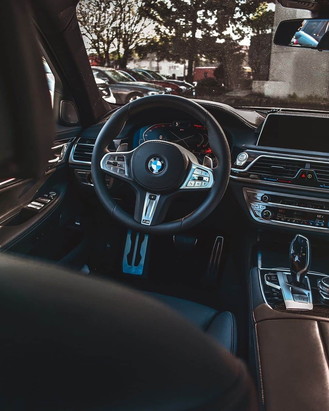 BMWのインスタグラム：「A seat you always dreamed of.  The BMW 7 Series Sedan. #THE7 #BMW #7Series #BMWrepost @bmwofbridgeport」