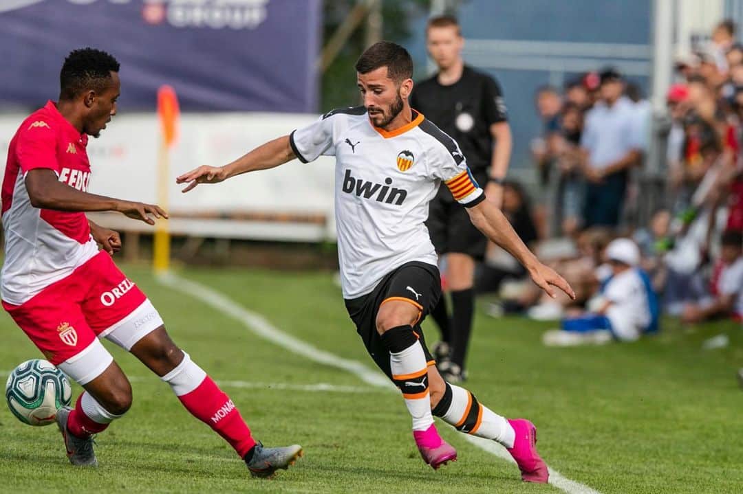 ホセ・ルイス・ガヤのインスタグラム：「Primer partido de pretemporada!! ⚪️⚫️🦇」