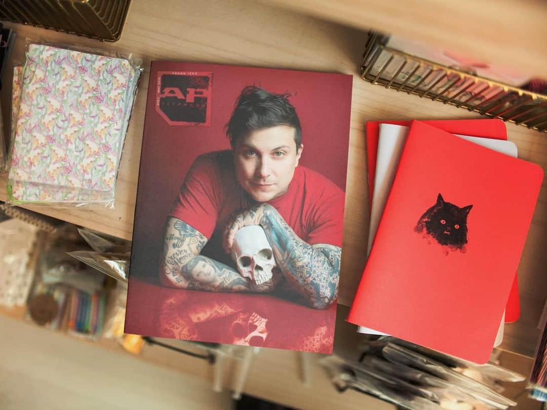 Alternative Pressさんのインスタグラム写真 - (Alternative PressInstagram)「Don't miss your chance to snag all magazines BUY ONE GET ONE FREE! PLUS get all issues for as low as $1 🤘⁠ LINK IN BIO⁠ .⁠ .⁠ .⁠ #frankiero #fiatfv #frankieroandthefutureviolents #bogo #buyonegetonefree #christmasinjuly #alternativepress #altpress⁠」7月21日 5時00分 - altpress