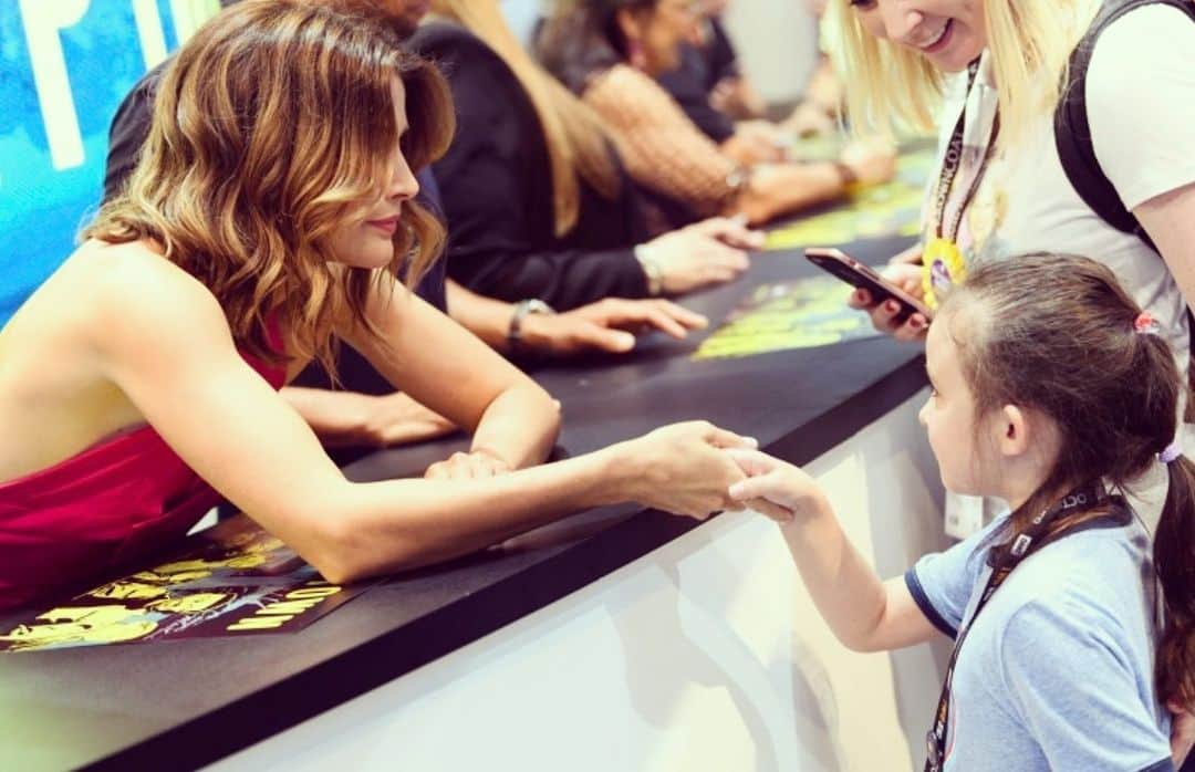 コビー・スマルダーズのインスタグラム：「Why we do it... #comiccon」