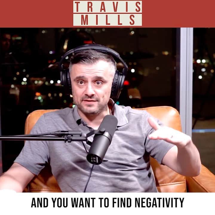 T・ミルズのインスタグラム：「@garyvee dropping some mindset life hacks on the ADHD podcast 📝 Who should I have on next? 👇」