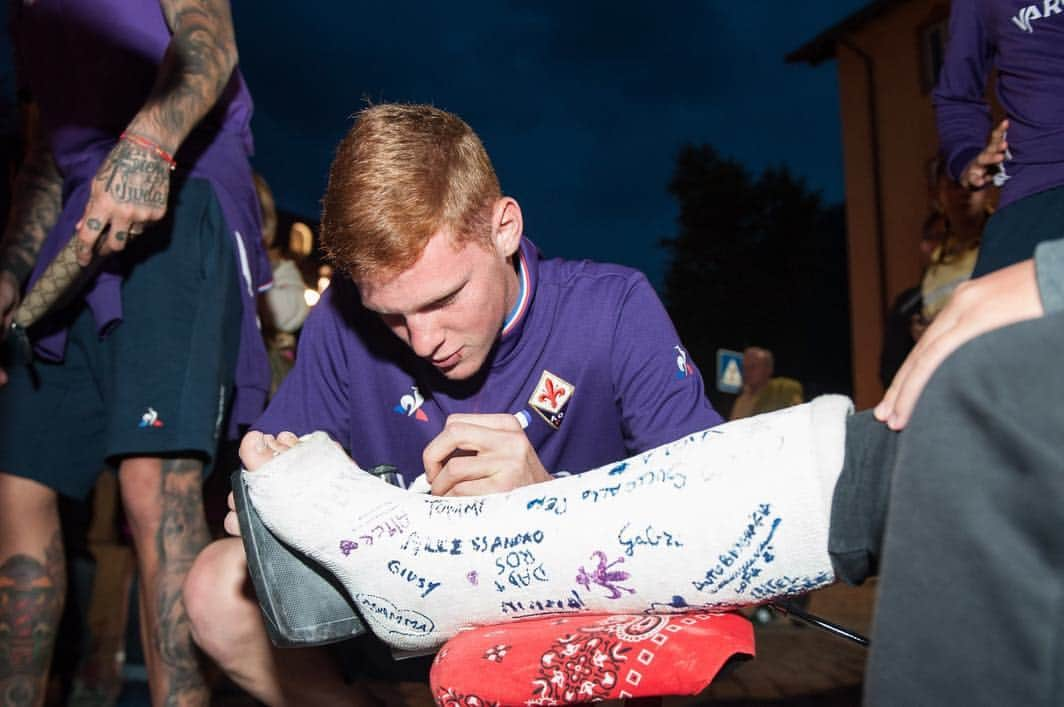 ACFフィオレンティーナさんのインスタグラム写真 - (ACFフィオレンティーナInstagram)「🇮🇹La Fiorentina saluta Moena. Un grazie alla Fata delle Dolomiti per averci ospitato! 🇺🇸 Fiorentina bid farewell to Moena. A big thank you to the 'Fairy of the Dolomites' for putting us up!  @visittrentino  @visitvaldifassa」7月21日 5時58分 - acffiorentina