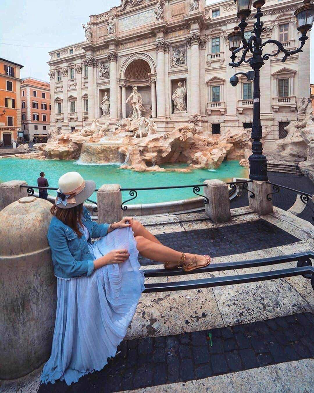 9GAGさんのインスタグラム写真 - (9GAGInstagram)「This is why you should visit #Rome this summer 💛 Follow @voyaged for more summer ideas! | By @golden_heart - #9gag #voyaged」7月21日 15時52分 - 9gag