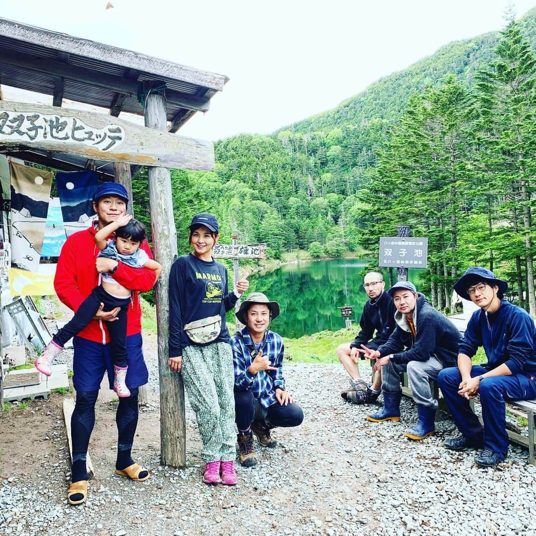 田中幸さんのインスタグラム写真 - (田中幸Instagram)「一期一会の繋がりの 山小屋の夜  翌日、蓼科山山地で再会⛰  #登山トレーニング #家族登山 #双子山ヒュッテ @marmot @marmot_japan #marmot #マーモット #アウトドアウェア #KEENAMBASSADOR #KEENJAPAN #KEEN #アウトドア #アウトドア女子 #山ガールファッション #山ガール #登山 #登山女子 #コーデ」7月21日 16時17分 - sachitanaka