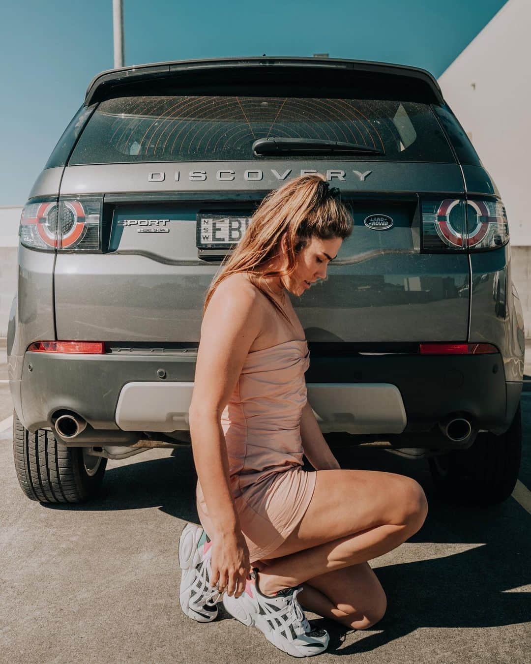 シャルロッテ・キャスリックさんのインスタグラム写真 - (シャルロッテ・キャスリックInstagram)「Back in Sydney for my first day back to school tomorrow 🙃 w/ @landroveraus 📸 @samcaslick」7月21日 16時23分 - charlottecaslick