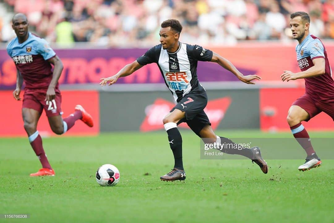 ジェイコブ・マーフィーのインスタグラム：「Good win to end our trip in 🇨🇳. Back to Newcastle where the hard work continues. #PLasiatrophy」